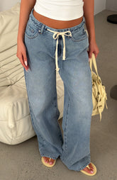 Kendall Mid Rise Wide Leg Jeans Light Blue